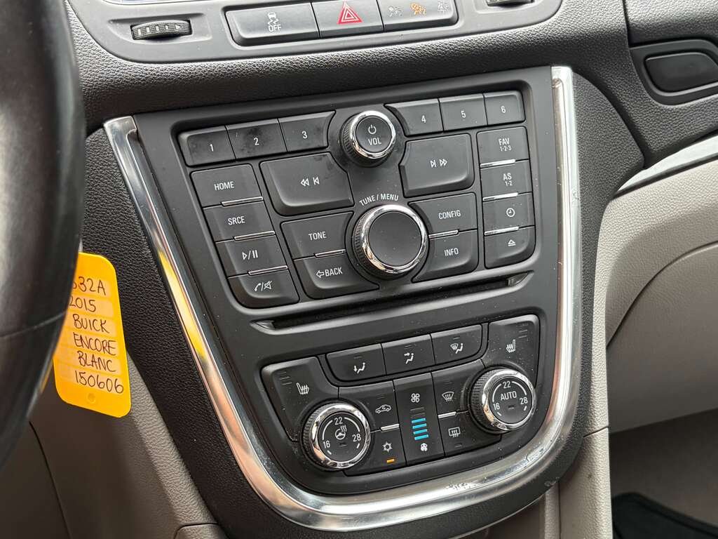 Buick Encore 2015 Blanc Gatineau - photo #15
