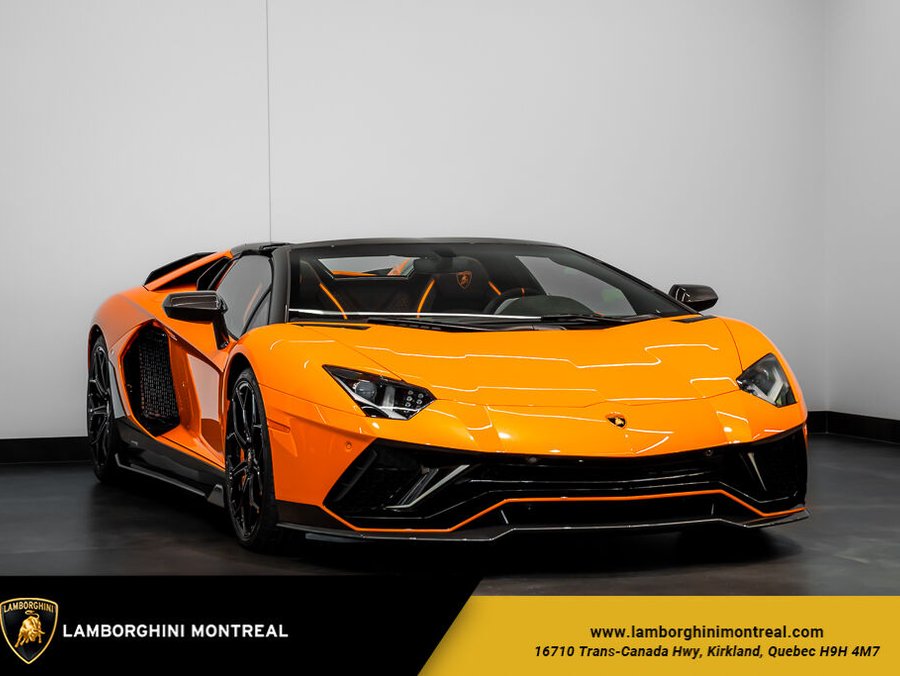 2022 Lamborghini Aventador 2022 Orange