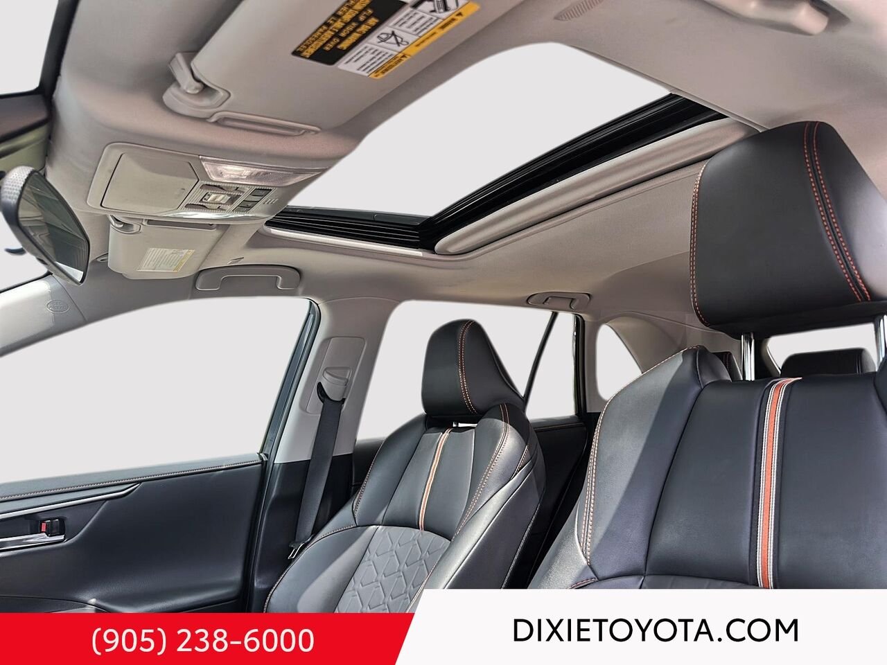 2024 Toyota RAV4 TRAIL AWD / HEATED SEATS / LEATHER SURFACE / MOONROOF / ALLOY WHEELS / CARPLAY AND ANDROID AUTO Black Mississauga - photo #11