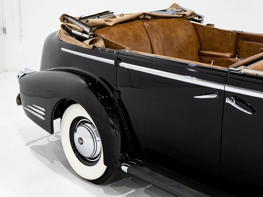 Cadillac Series 90 1938 1938 Noir