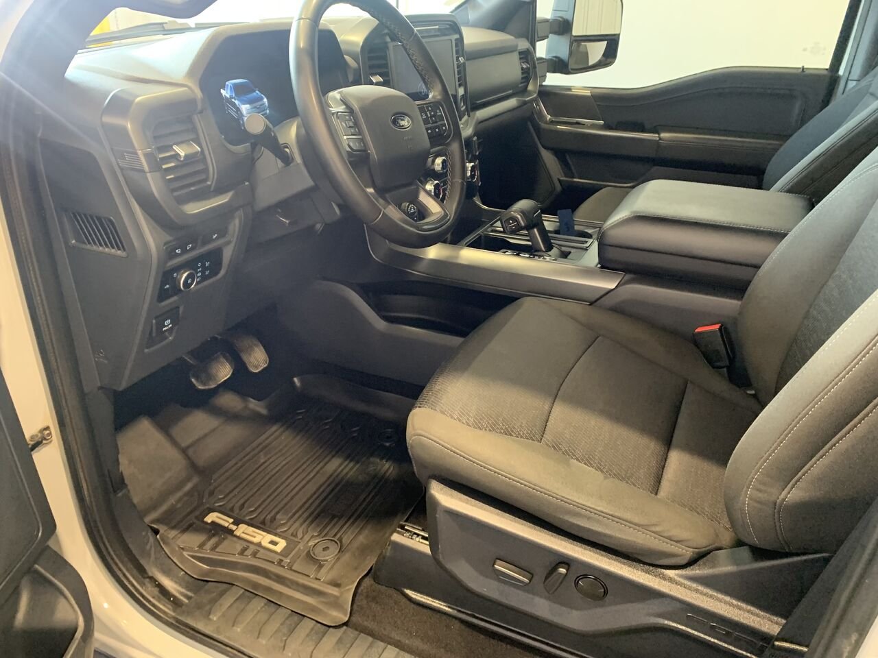 Ford F-150 F150 XLT CREW CAB SHORT BOX 2024 Gris Châteauguay - photo #27
