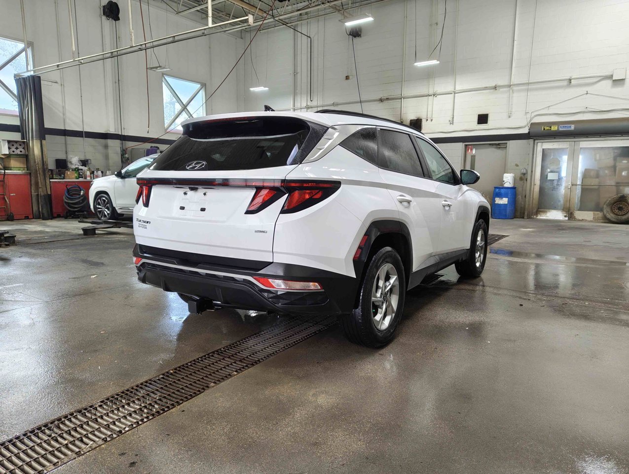2023 Hyundai Tucson Preferred AWD White Sherwood Park - photo #5