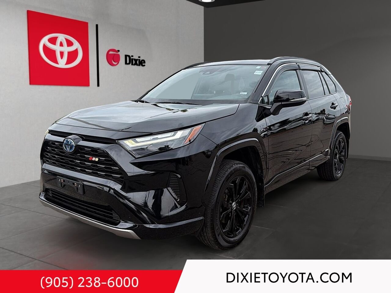2023 Toyota RAV4 HYBRID SE AWD / CLEAN CARFAX / HEATED SEATS / MOONROOF / ALLOY WHEELS / CARPLAY AND ANDROID AUTO Black Mississauga - photo #0