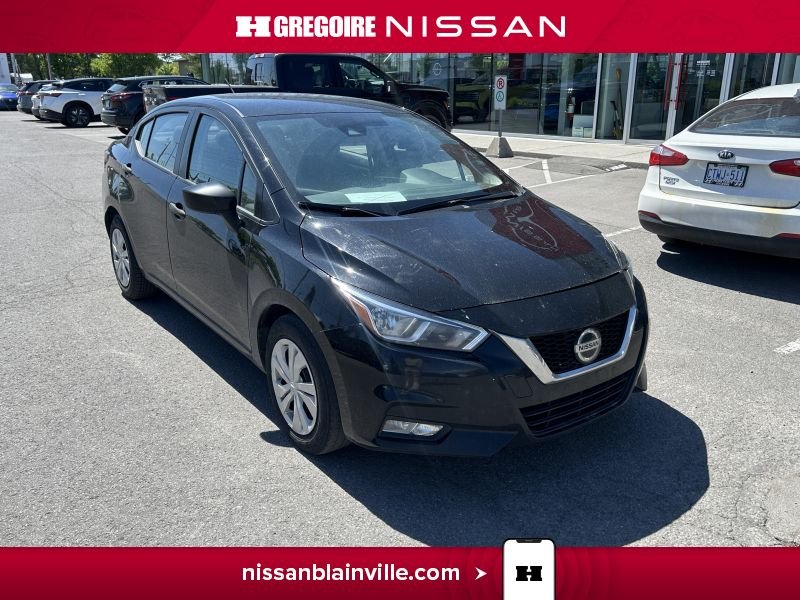2022 Nissan Versa 2022 Black