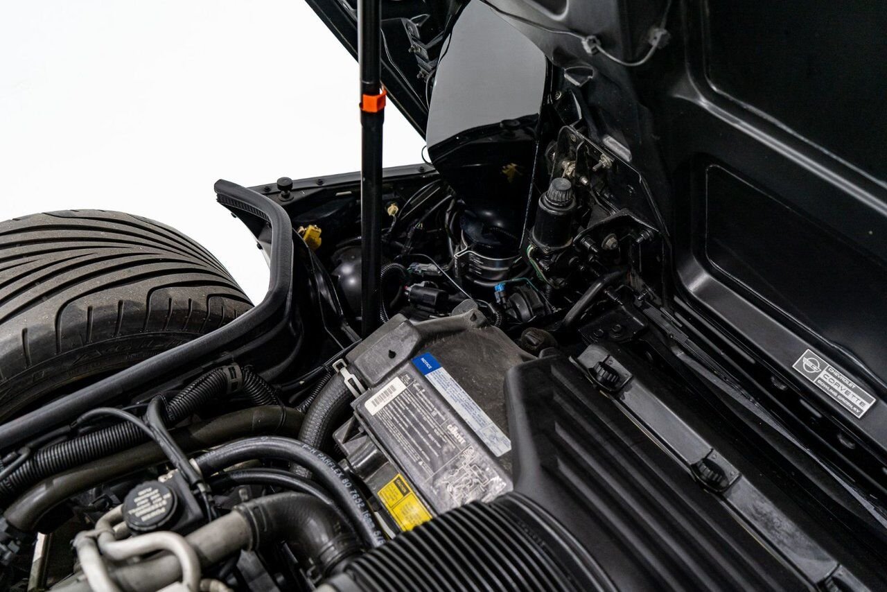 1990 Chevrolet Corvette ZR1 | PRIX EN USD Black Montreal - photo #19