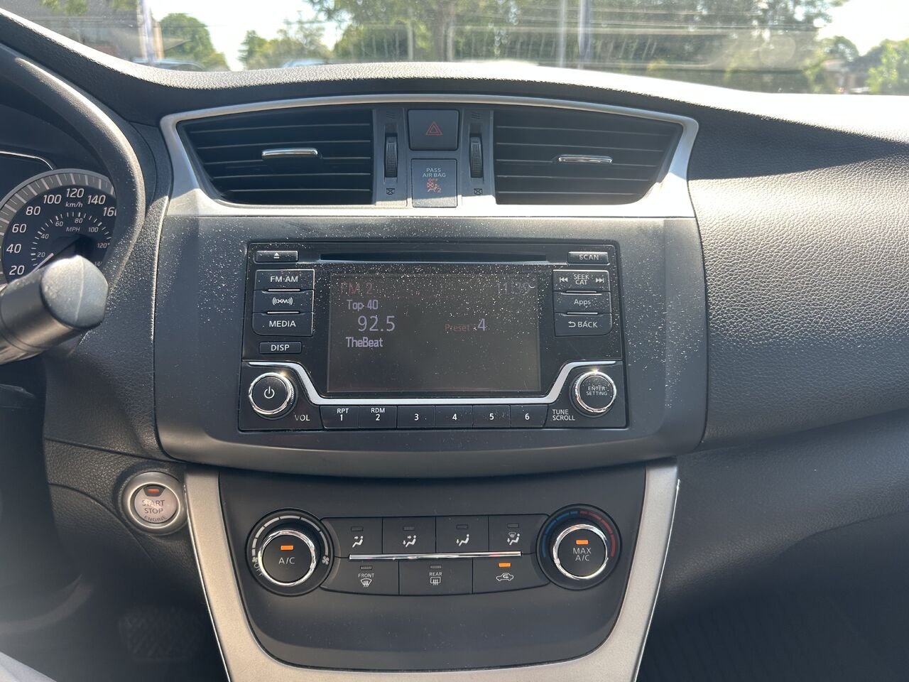 2015 Nissan Sentra SV Black Châteauguay - photo #14