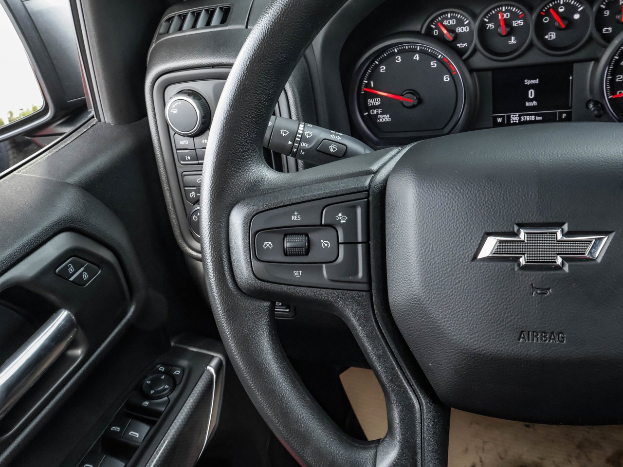 2024 Chevrolet Silverado 1500 4WD Crew Cab 147 Custom Trail Boss Black Sherwood Park - photo #21