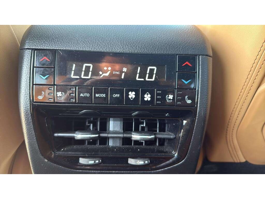 Jeep Grand Cherokee 2023 Blanc Gatineau - photo #21