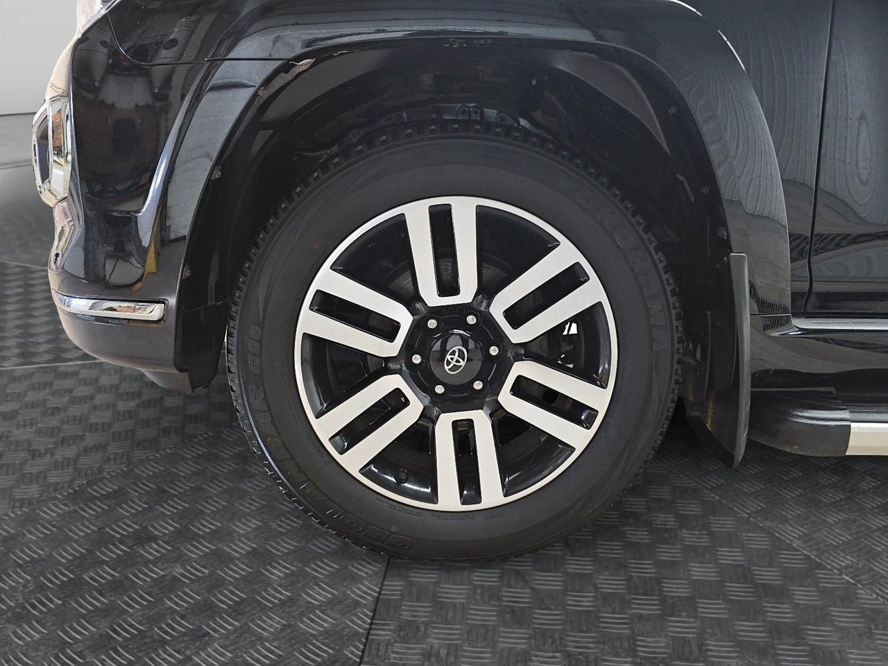 Toyota 4Runner NIV JTEKU5JR5P6092975 2023 Noir Baie-Comeau - photo #7