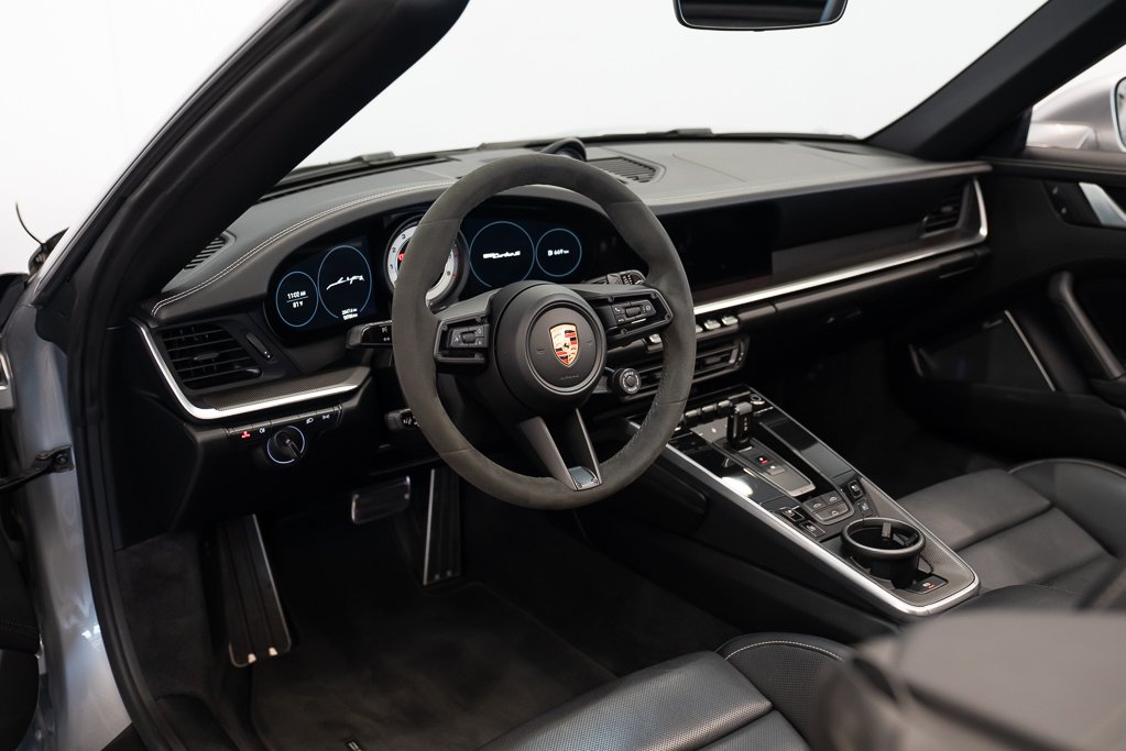 Porsche 911 Turbo S cabriolet 2023 Argent Kirkland - photo #18