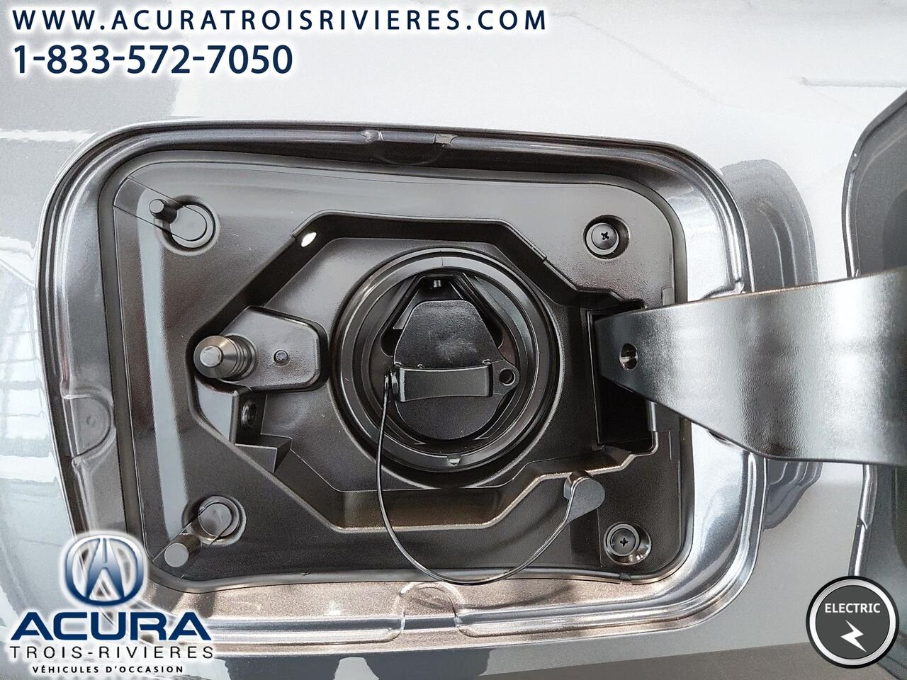 2025 Toyota RAV4 hybride rechargeable Silver Trois-Rivières - photo #9