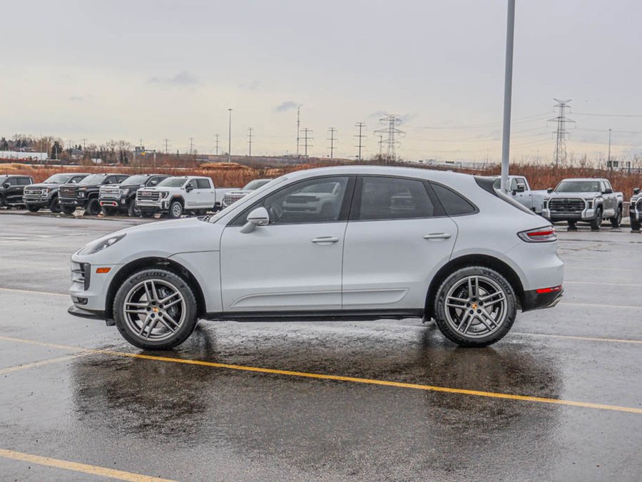 2021 Porsche Macan 2021 White