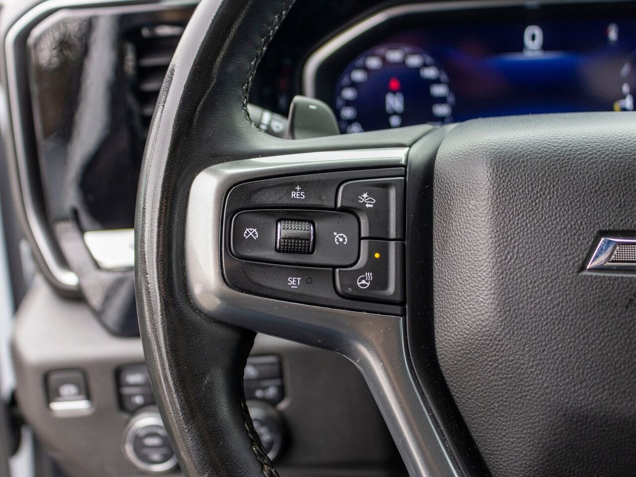 Chevrolet Silverado 1500 LT Trail Boss cabine multiplace 4RM 157 po 2024 Blanc Châteauguay - photo #12