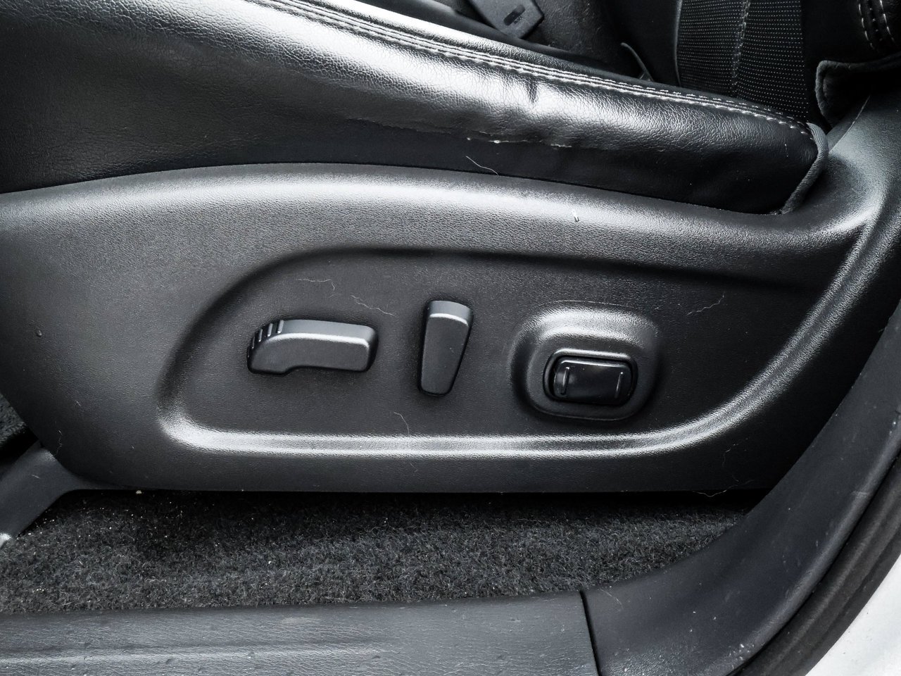 2015 Nissan Pathfinder 4WD 4dr Platinum Grey Sherwood Park - photo #21