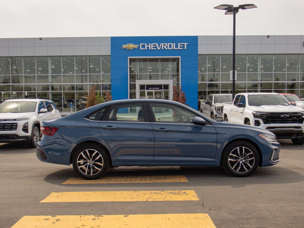 2025 Volkswagen Jetta Comfortline Auto Monterey Blue Pearl Sherwood Park - photo #11