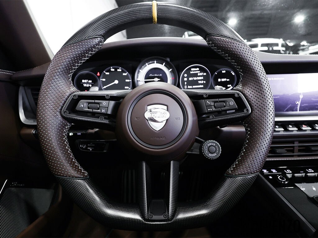 2022 Porsche 911 Green Saint-Eustache - photo #22