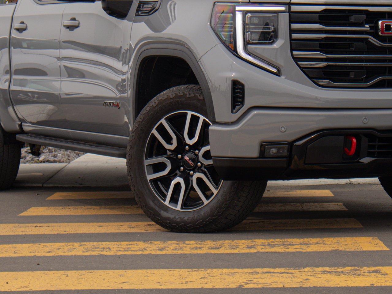 2024 GMC Sierra 1500 4WD Crew Cab 147 AT4 Grey Sherwood Park - photo #5