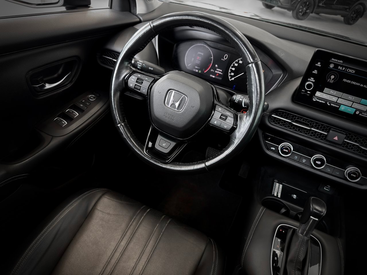 2023 Honda HR-V Green Notre-Dame-des-Prairies - photo #19