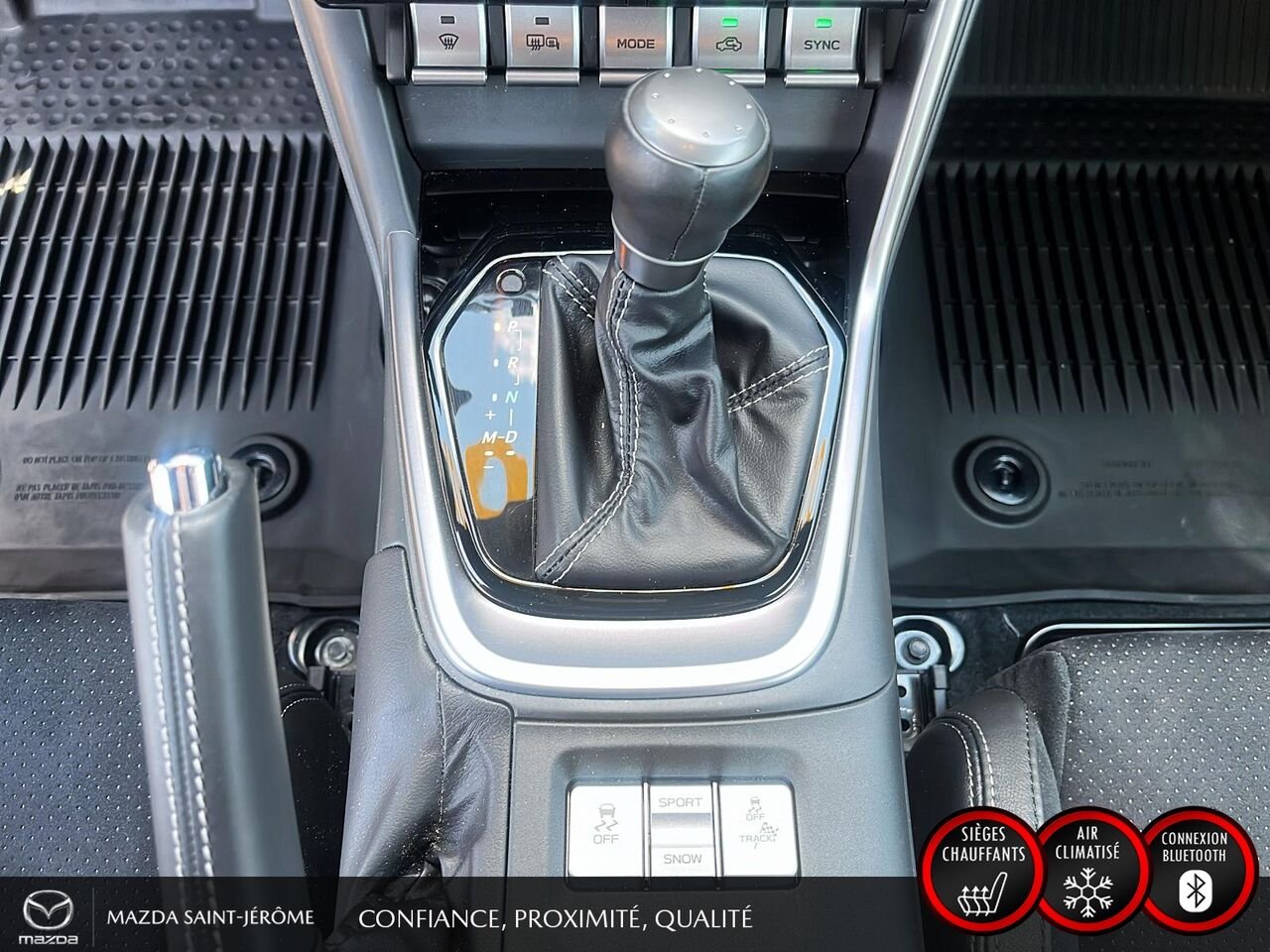2025 Toyota GR86 Premium | AUTOMATIQUE | CLEAN CARFAX | Grey Saint-Jérôme - photo #18