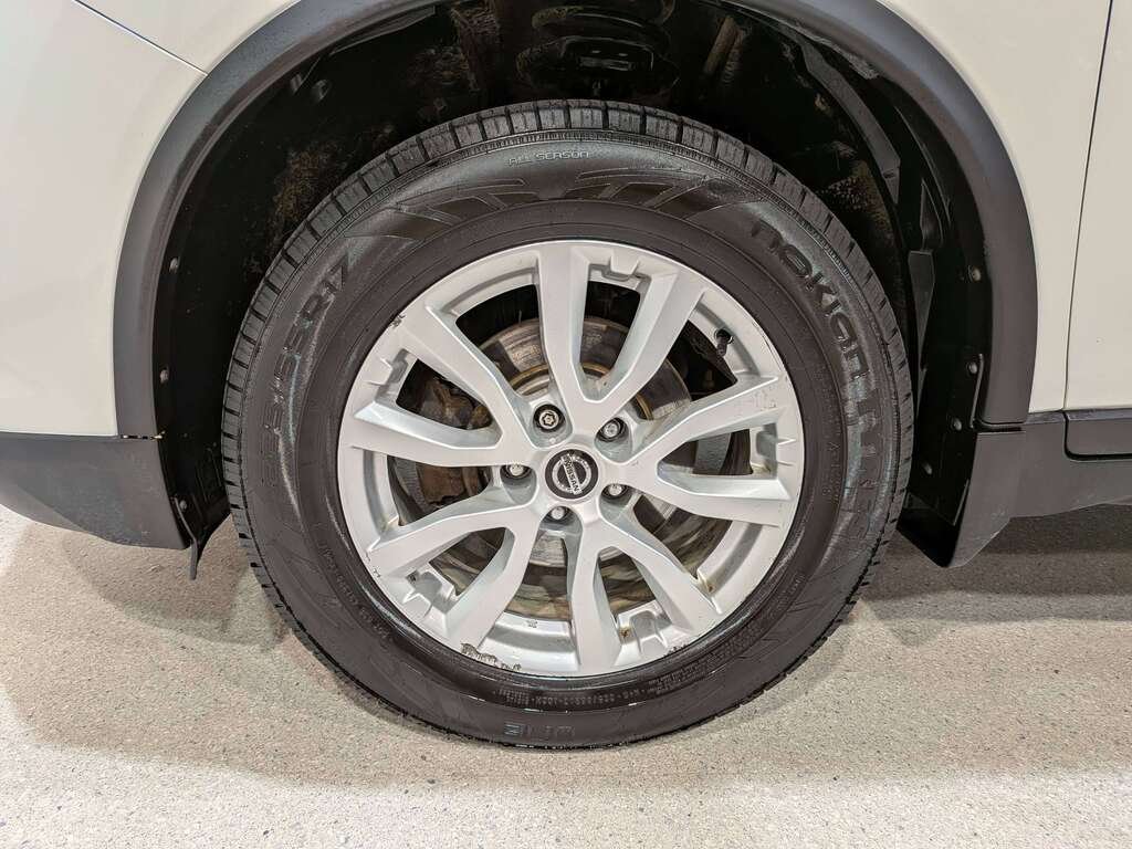 2019 Nissan Rogue AWD SV White Val-David - photo #34