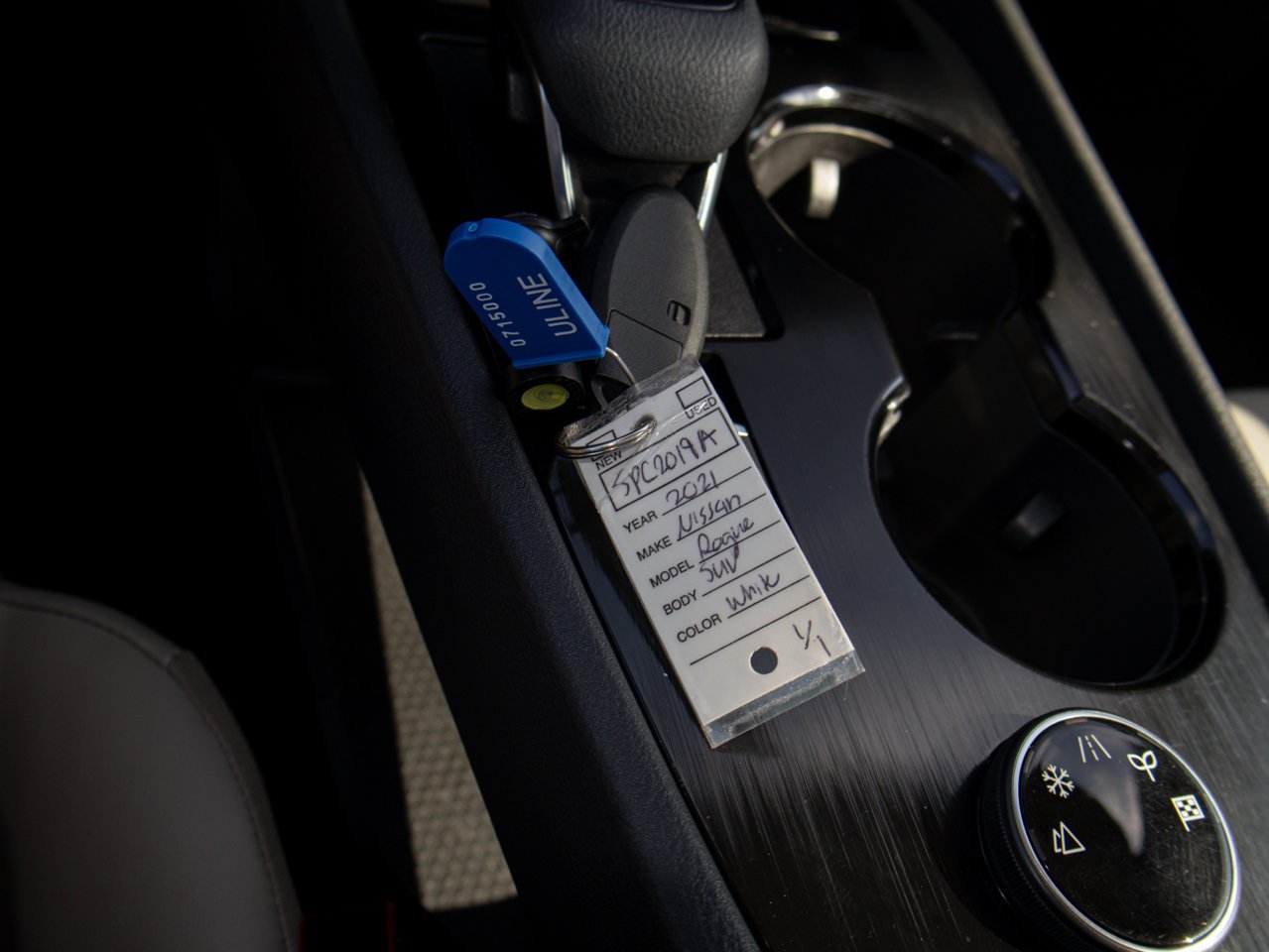 2021 Nissan Rogue AWD SV White Sherwood Park - photo #34
