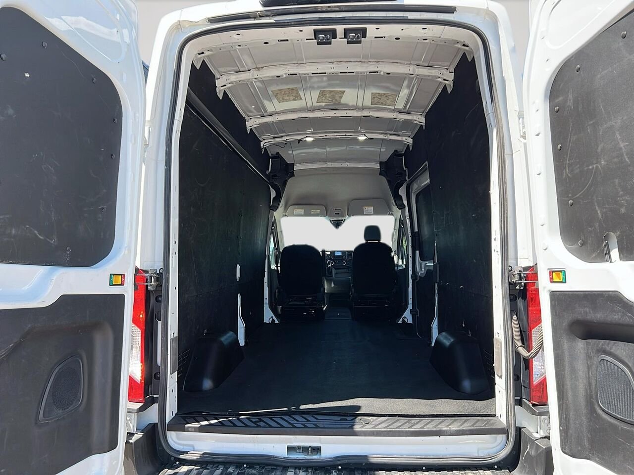 2024 Ford Transit T-250 TI toit surélevé White Québec - photo #5