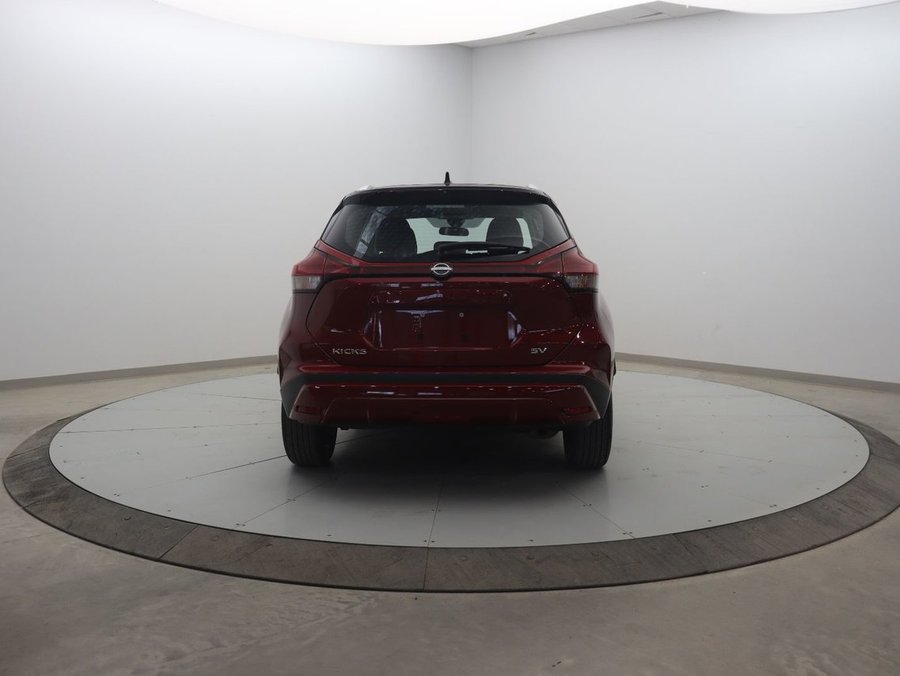 2024 Nissan Kicks 2024 Scarlet Ember Tintcoat/Super Black