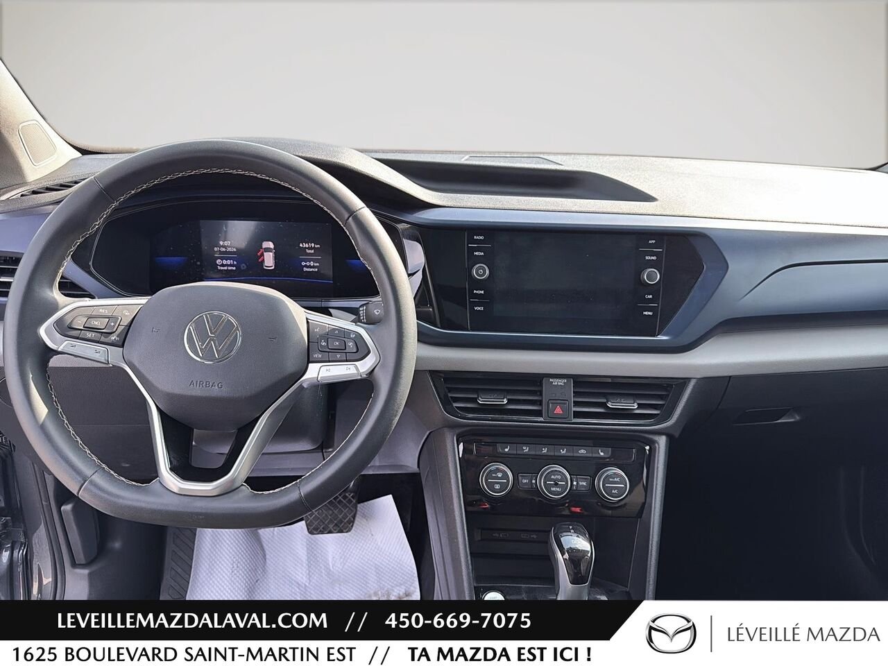 2023 Volkswagen Taos Comfortline 4MOTION Grey Laval - photo #17