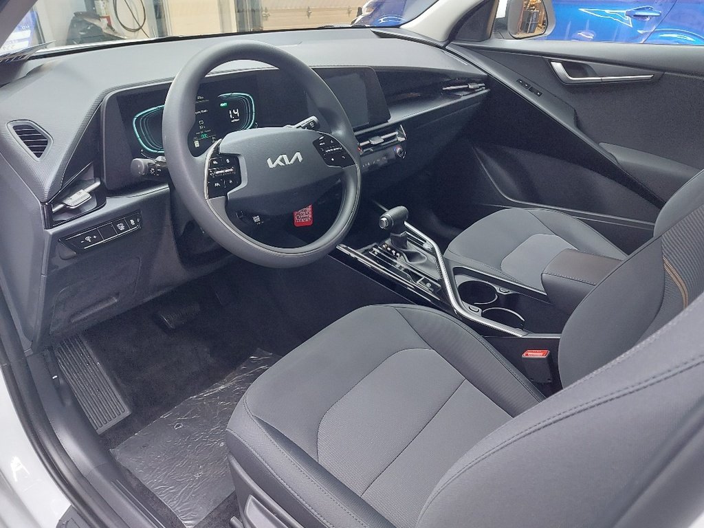 KIA Niro 2026 Blanc neige nacré Blainville - photo #11