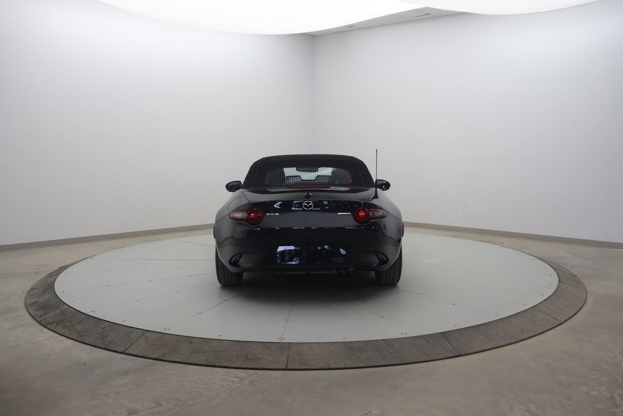 2023 Mazda MX-5 VIN JM1NDAD7XP0553322 Black Chicoutimi - photo #4