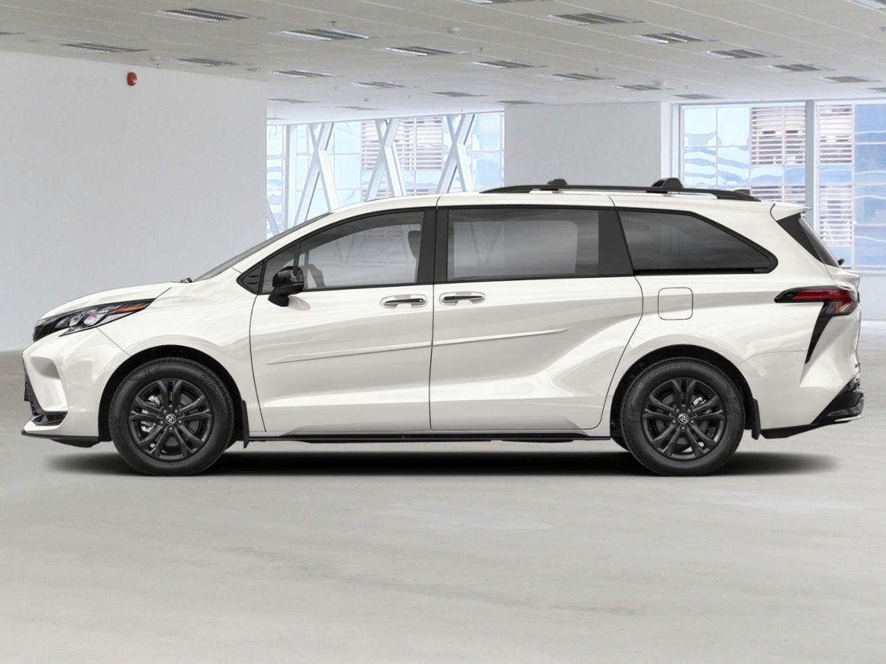 2026 Toyota Sienna White Gatineau - photo #2