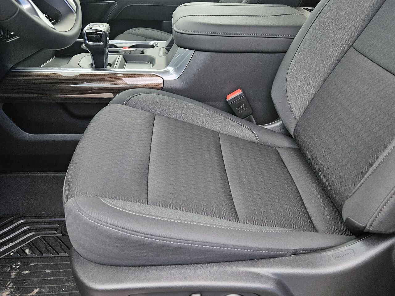 Chevrolet Silverado 1500 RST cabine multiplace 4RM 157 po 2026 TEINTE ROUGE ECLATANT Thetford Mines - photo #17