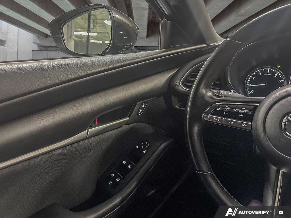 2022 Mazda Mazda3 Sport 2600539B | GS Grey Edmonton - photo #16