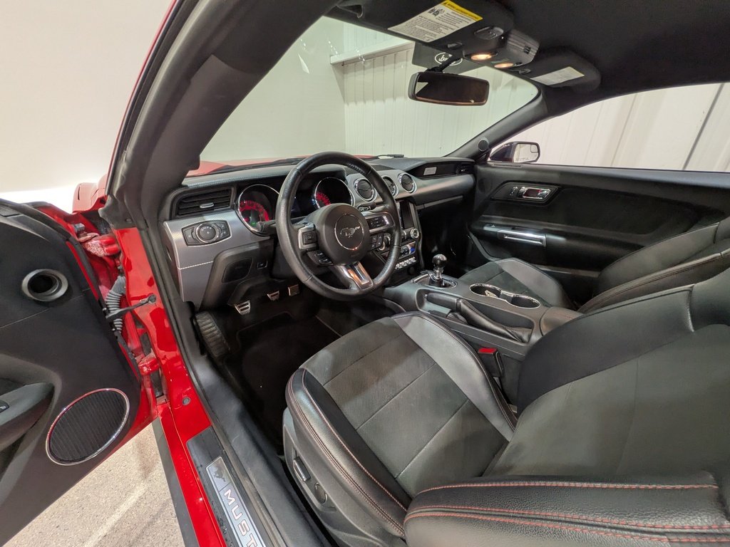 Ford Mustang 2016 Rouge Val-David - photo #9