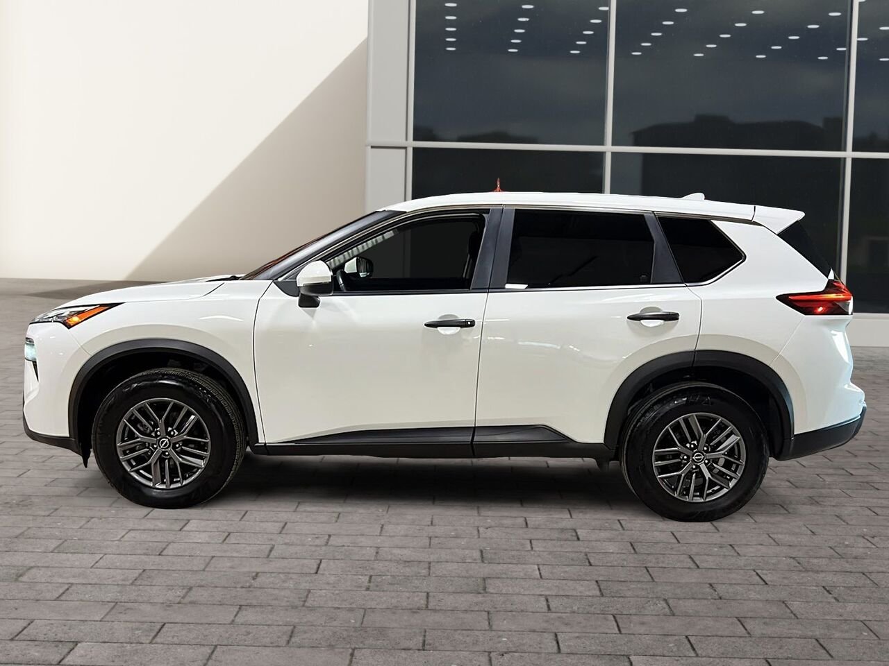 2024 Nissan Rogue White Québec - photo #4