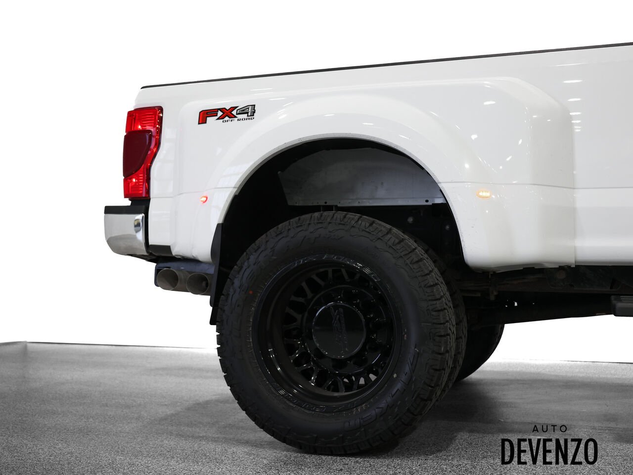 Ford Super Duty F-450 DRW 2020 Blanc Saint-Eustache - photo #4