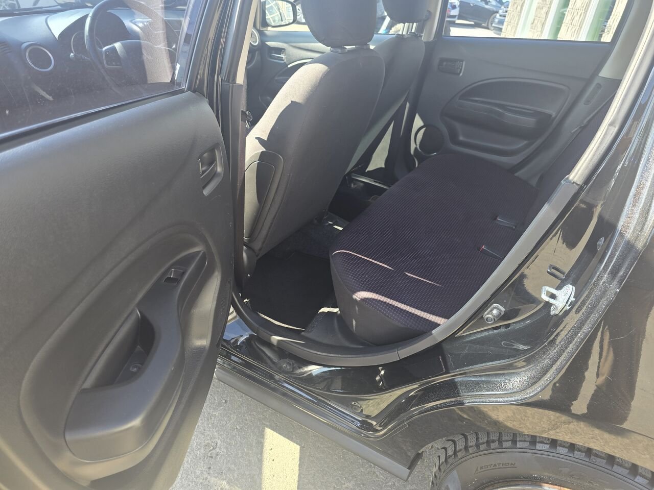 2014 Mitsubishi Mirage Black  - photo #9