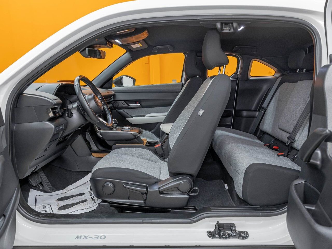 2023 Mazda MX-30 EV GS E-SKY *NAV* CHARGE RAPIDE SIEGES CHAUF REG ADAP White Saint-Jérôme - photo #9