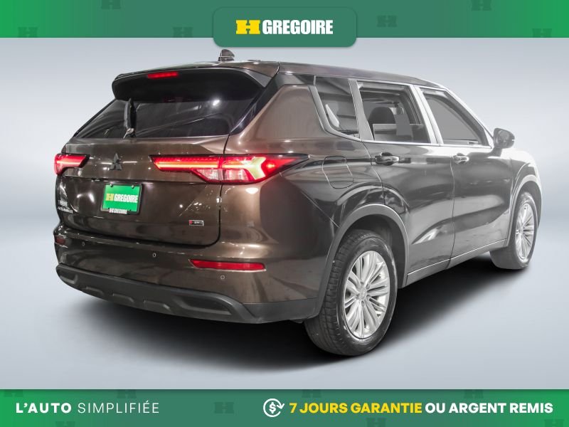 2022 Mitsubishi Outlander Green Laval - photo #7