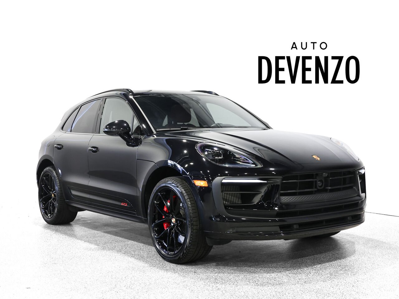 2023 Porsche Macan Black Saint-Eustache - photo #1