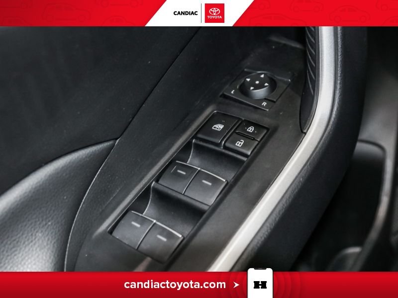 2024 Toyota Rav 4 White Laval - photo #17