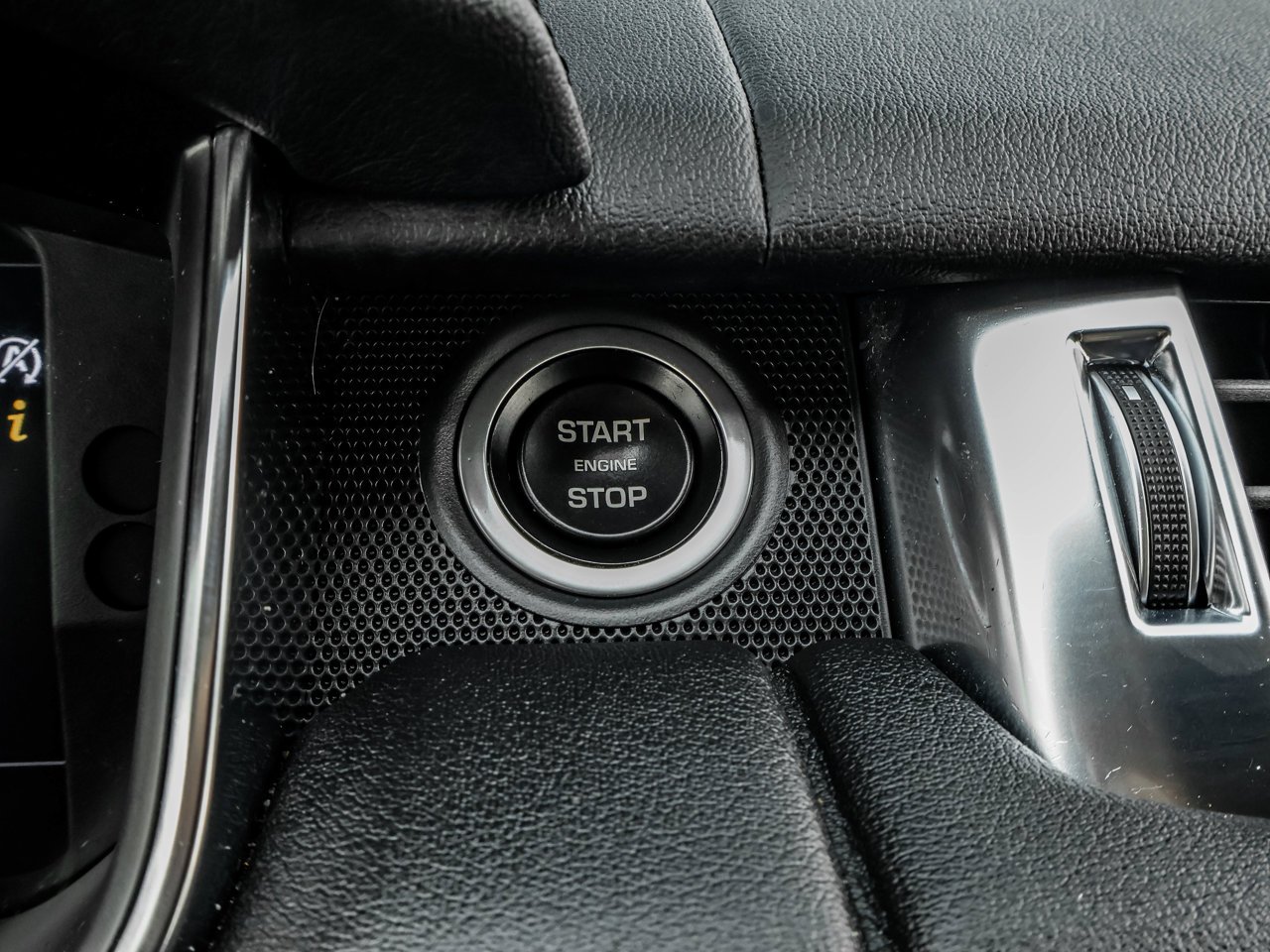 2021 Land Rover Range Rover Sport MHEV SE Grey Sherwood Park - photo #26