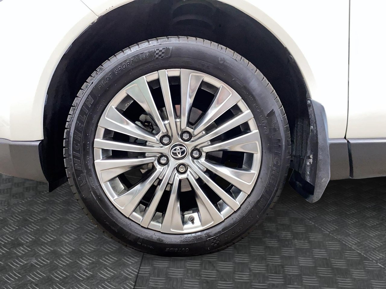 Toyota Venza NIV JTEAAAAH0MJ065339 2021 Blanc Chicoutimi - photo #6