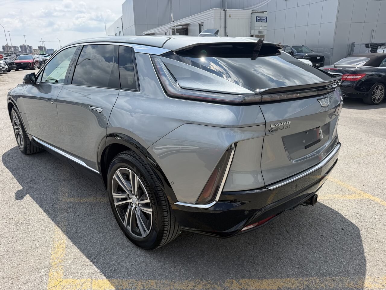 Cadillac LYRIQ LUXURY AWD FINANCEMENT À PARTIR DE 0.99% 2024 Argent Laval - photo #12