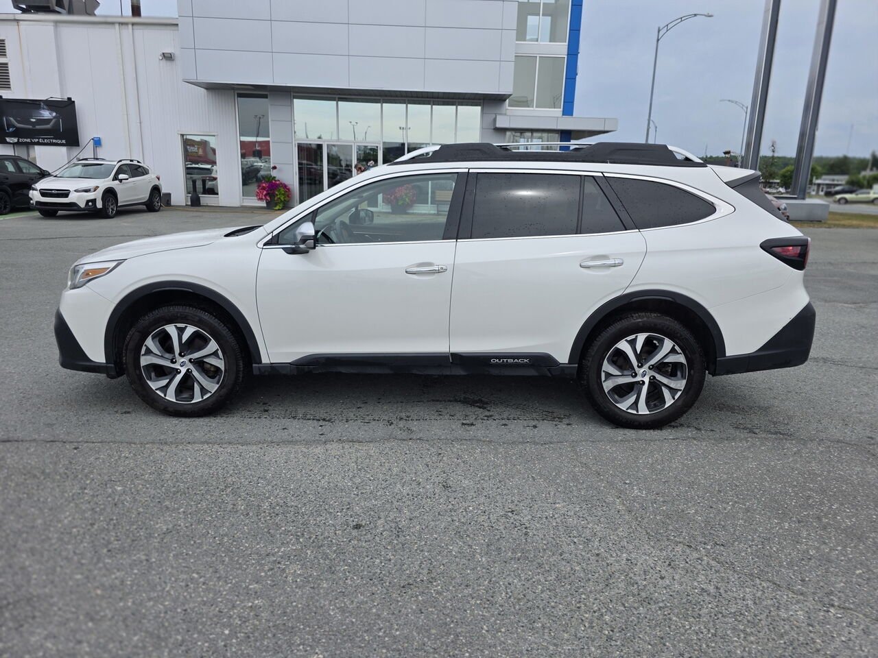 2022 Subaru Outback Premier XT White Rouyn-Noranda - photo #40