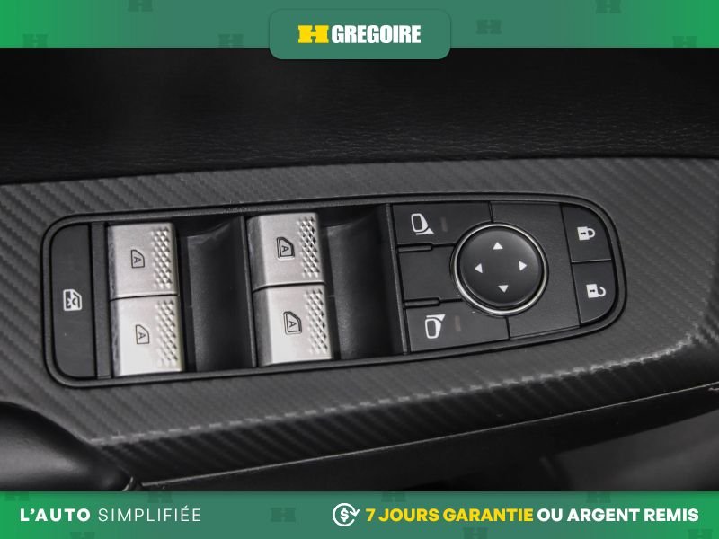 2022 Mitsubishi Outlander Green Laval - photo #11
