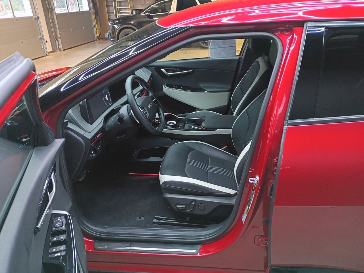 Kia EV6 2024 Rouge Blainville - photo #17