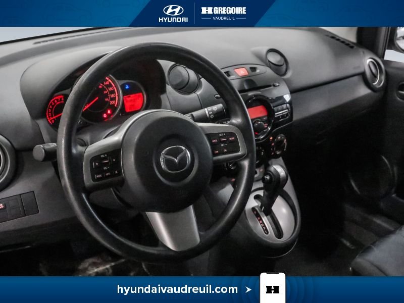 Mazda 2 2011 Argent Blainville - photo #15