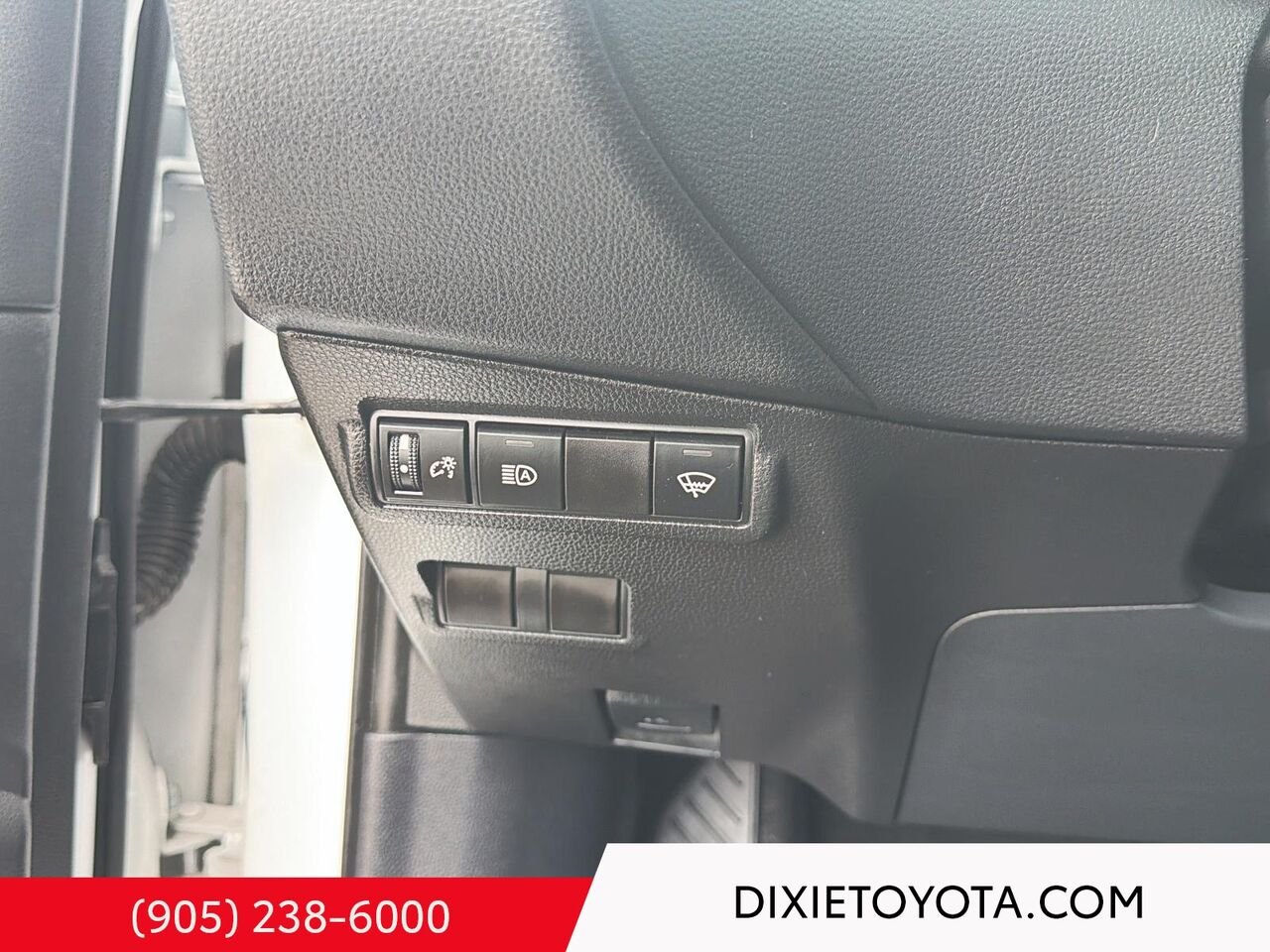 2023 Toyota Corolla Cross LE PREMIUM AWD / CLEAN CARFAX / HEATED SEATS / MOONROOF / ALLOY WHEELS / CARPLAY AND ANDROID AUTO White Mississauga - photo #11