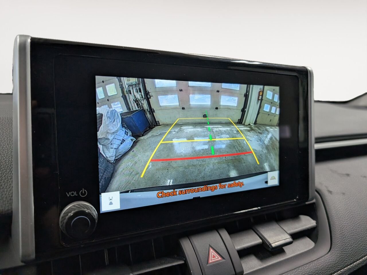 Toyota RAV4 LE/SIÈGES CHAUFFANTS/CAMÉRA DE RECUL/BLUETOOTH/AC/ 2025 Blanc Sherbrooke - photo #17